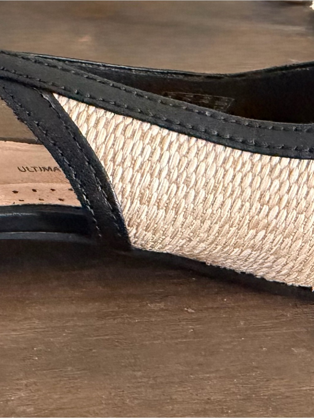 Clarks Collection Women's Black & Natural Pointed Slingback Flats - Picture 4 of 7